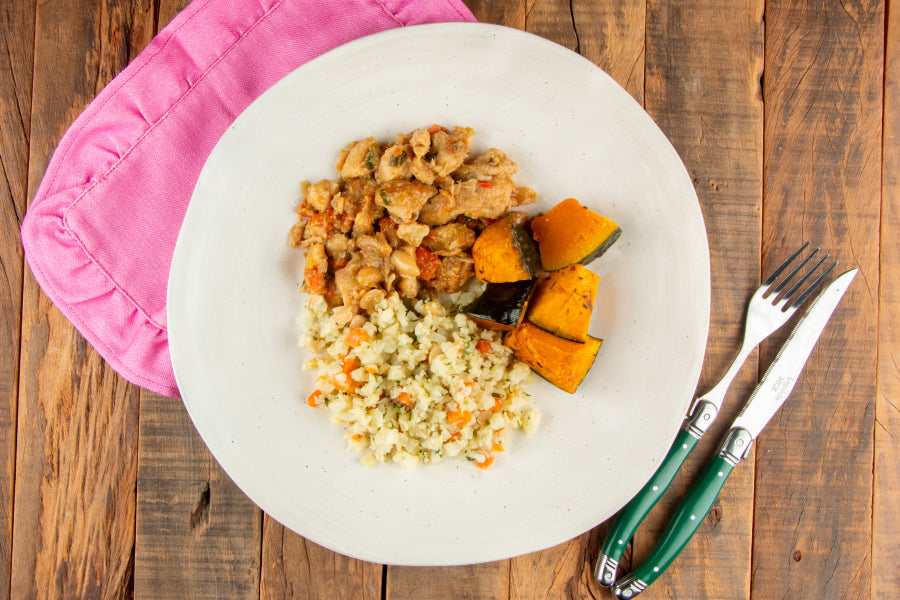 Frango Xadrez, Arroz de Couve-Flor com Castanhas e Abóbora Cabotian Assada