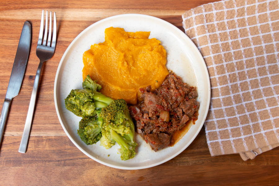 Músculo com Bardana, Purê de Abóbora Cabotian e Brócolis ao Alho