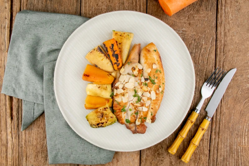 Saint Peter com Amêndoas e Ervas Finas com Legumes Grelhados