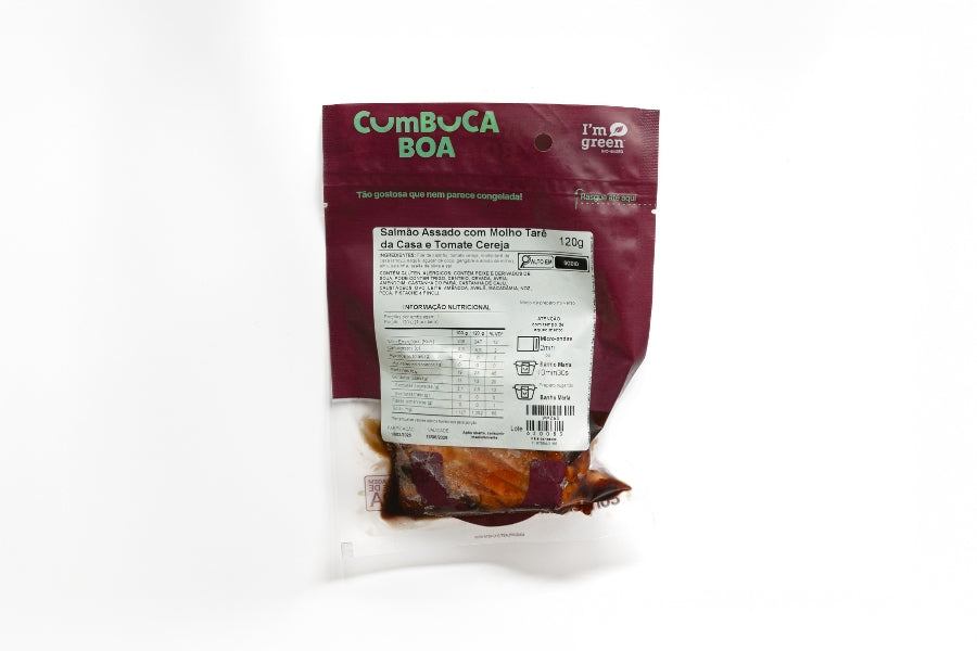 Salmão Assado com Tomate Cereja e Molho Tarê da Casa, Arroz integral e Espaguete de Cenoura com Repolho