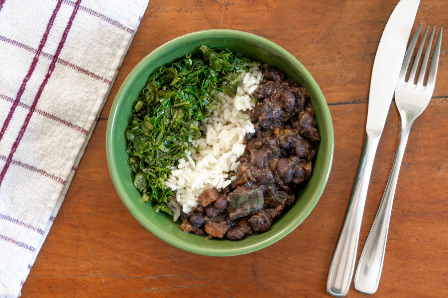 Feijoada Vegana, Arroz Branco e Couve Manteiga