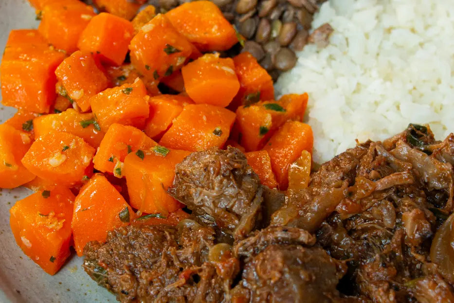 Carne de Panela da Rosinha, Arroz Branco, Lentilha e Cenoura Refogada