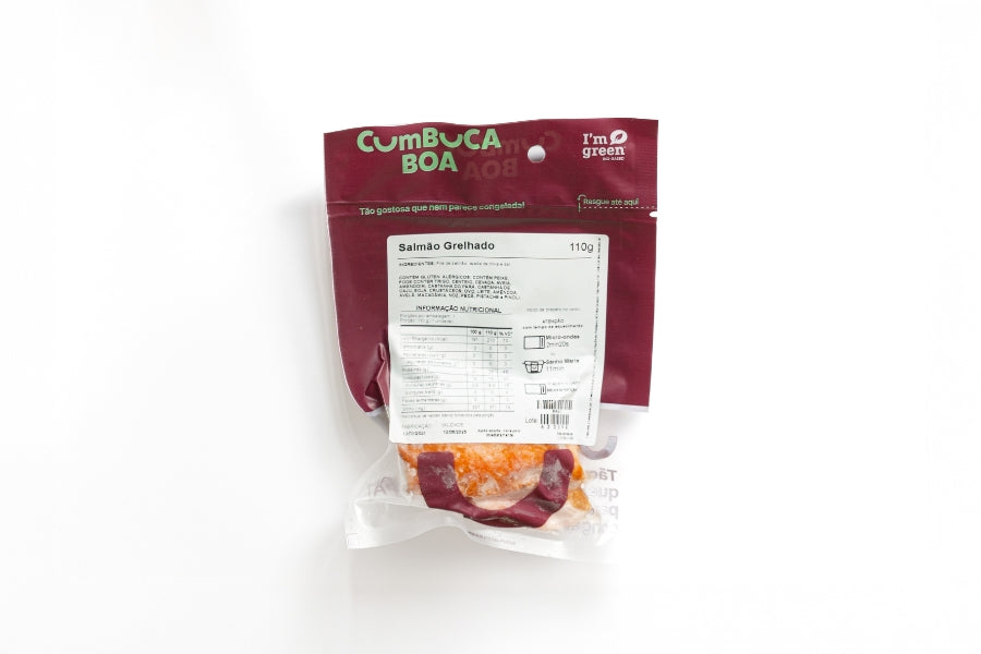 Salmão Grelhado, Purê de Abóbora Cabotian e Abobrinha Refogada