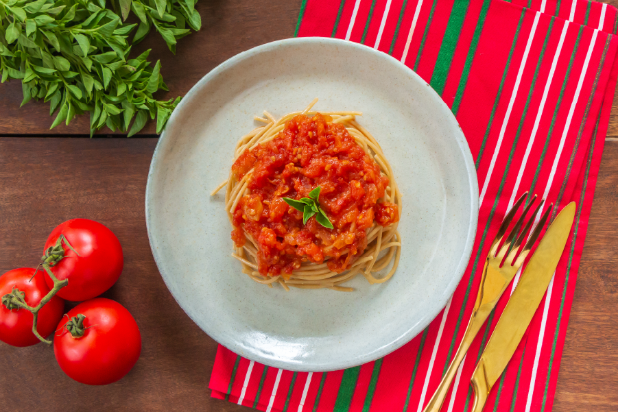 Espaguete Integral com Molho de Tomate