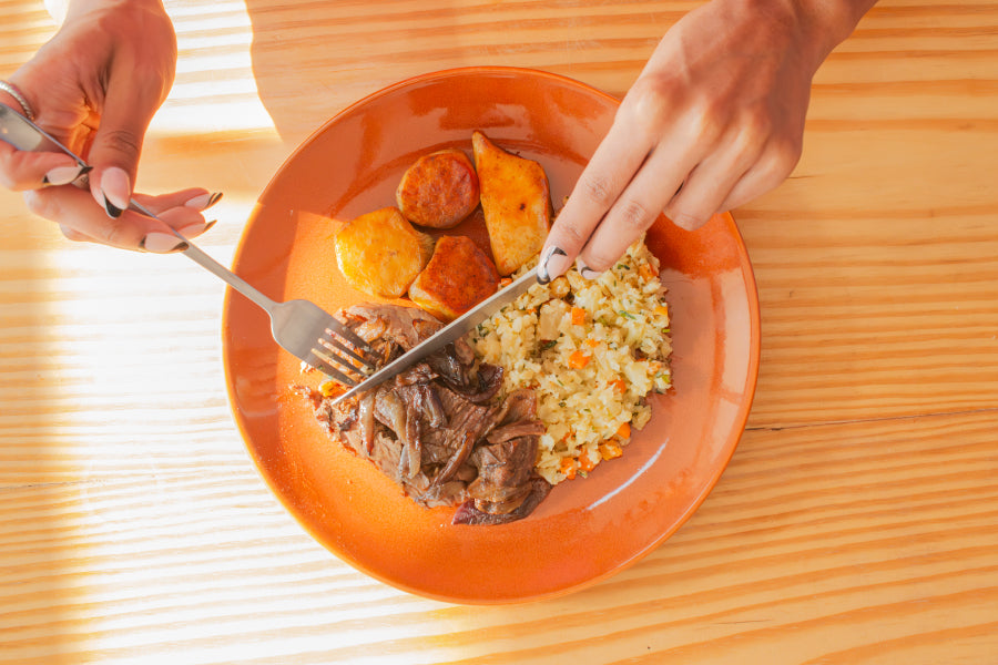 Fraldinha Assada com Cebola Roxa, Batata Doce com Páprica e Arroz de Couve-Flor com Castanhas