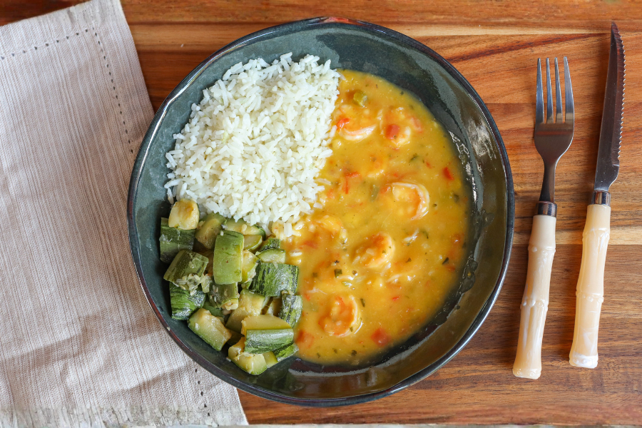 Bobó de Camarão, Arroz Branco e Abobrinha Refogada